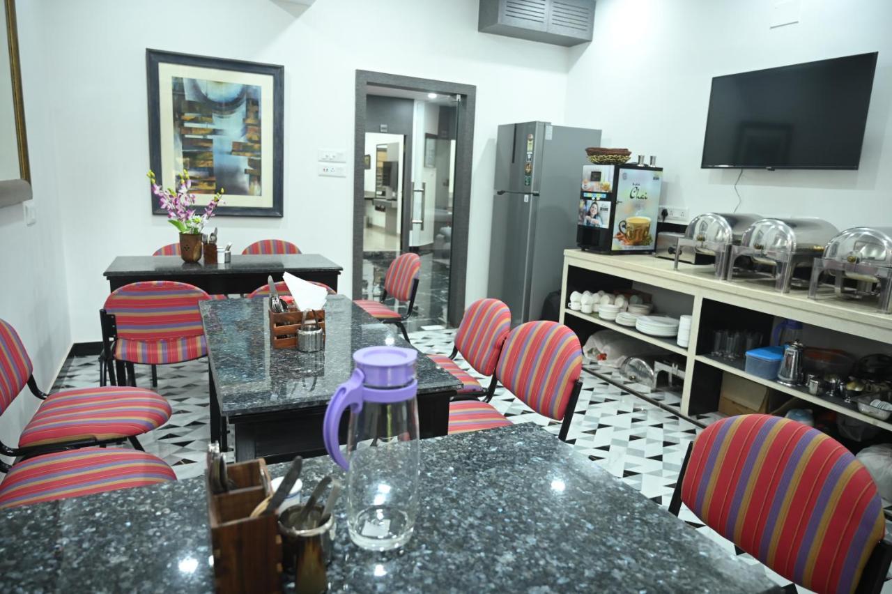 Elgin Suites Колката Екстериор снимка